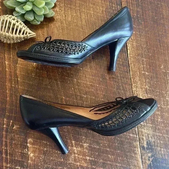 Sofft | Gillen Black Woven Leather Peep Toe Heels - Picture 4 of 7